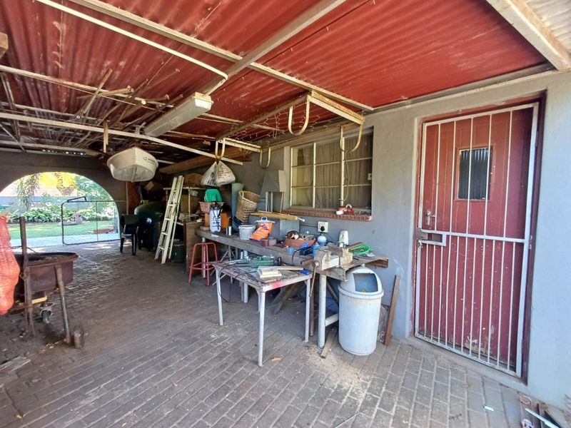 Spacious Family Home with Two Income-Generating Flats in Orkney - Photo 4