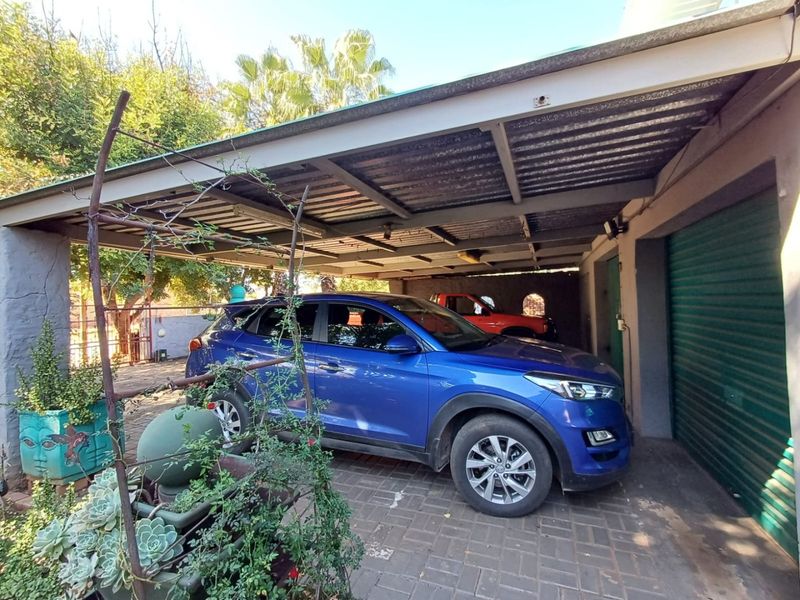 Spacious Family Home with Two Income-Generating Flats in Orkney - Photo 5