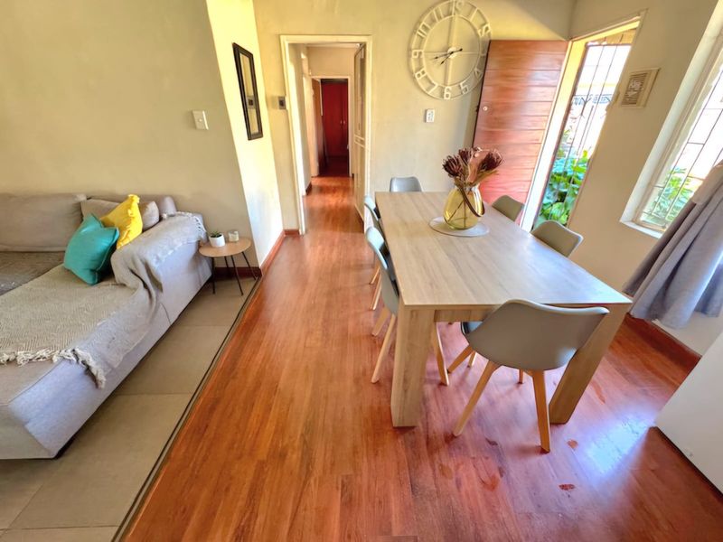 Charming Low-Maintenance Facebrick Home  - Photo 6