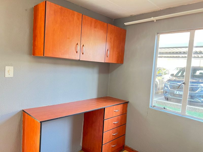 Apartment For Sale in Eden Glen - Photo 10