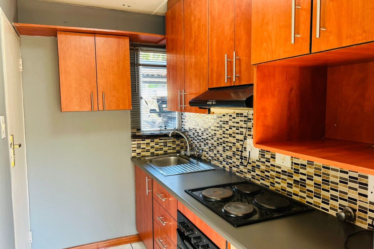 Apartment For Sale in Eden Glen - Photo 5