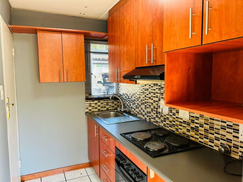 Apartment For Sale in Eden Glen - Photo 5