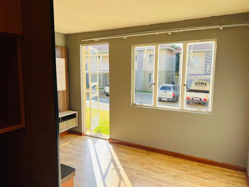 Apartment For Sale in Eden Glen - Photo 3