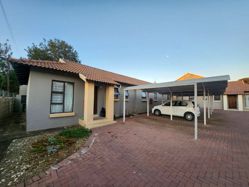 Simple, Comfortable 2-Bedroom Apartment for Sale - Photo 2