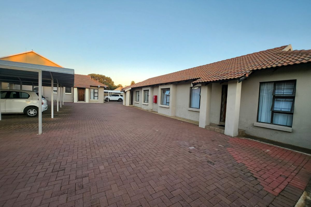 Simple, Comfortable 2-Bedroom Apartment for Sale - Photo 4
