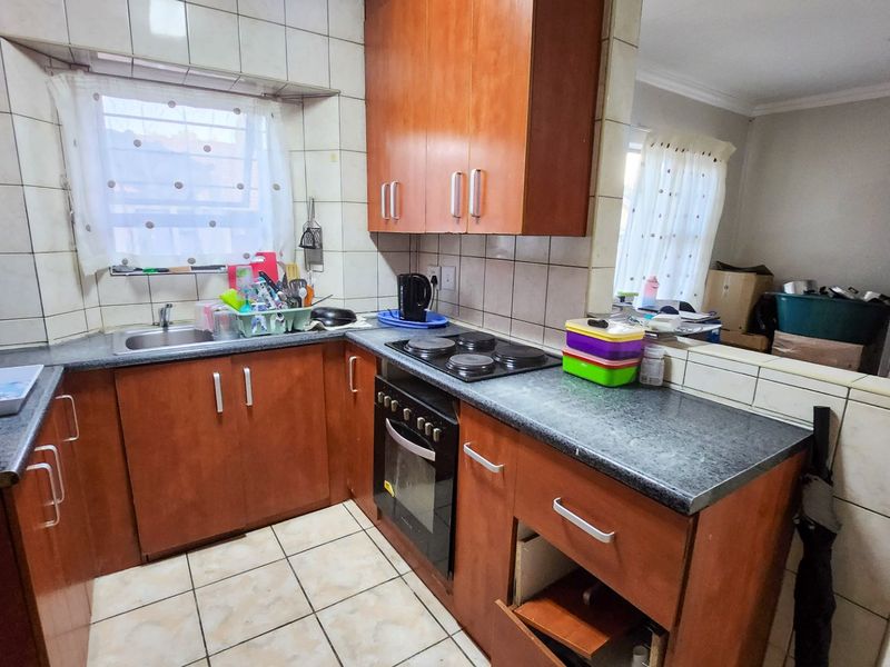 Simple, Comfortable 2-Bedroom Apartment for Sale - Photo 6