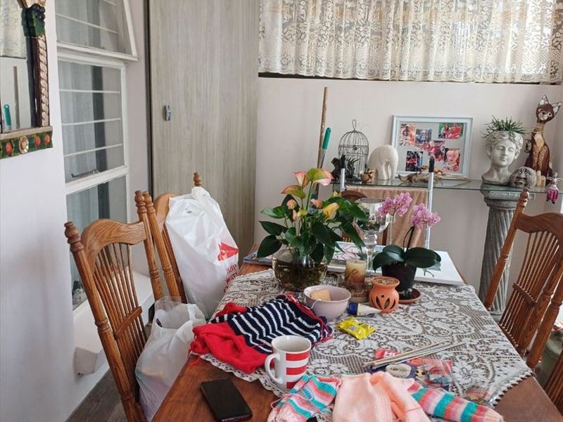 Charming Starter Home with Pool and Study - Photo 3