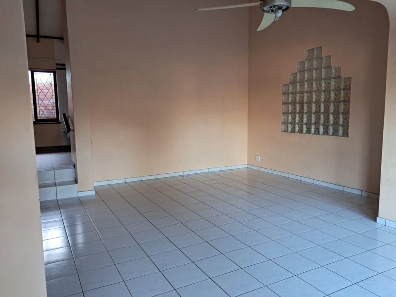 Prime Location with so much House & More - Photo 10