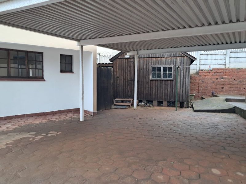 Prime Location with so much House & More - Photo 7