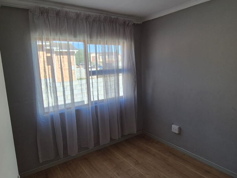 Well priced fix me upper  - Photo 5