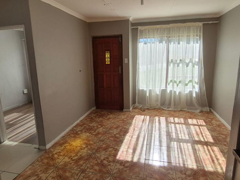 Well priced fix me upper  - Photo 7