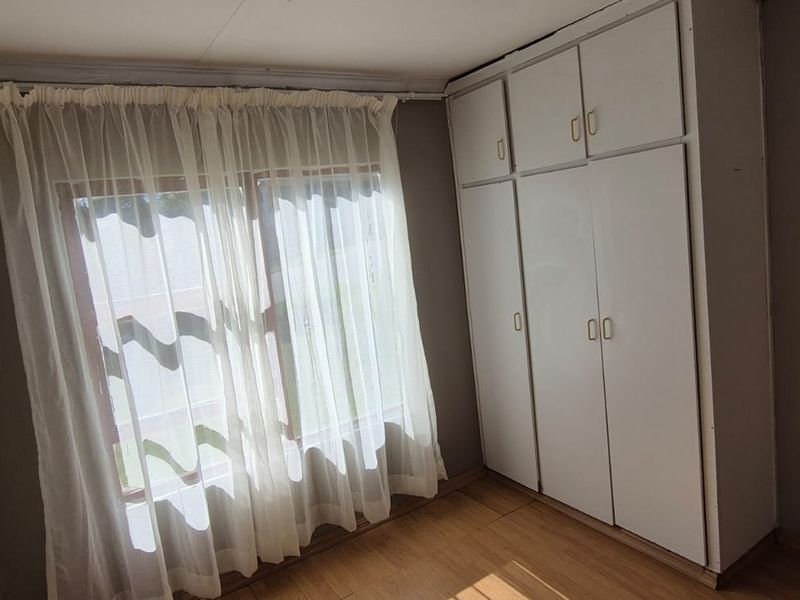 Well priced fix me upper  - Photo 4