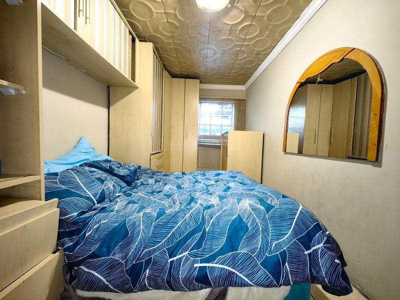 3 Bedroom Entertainers Dream in Prime Location! - Photo 2