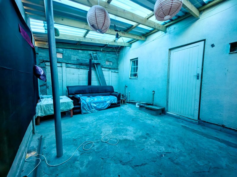 3 Bedroom Entertainers Dream in Prime Location! - Photo 5