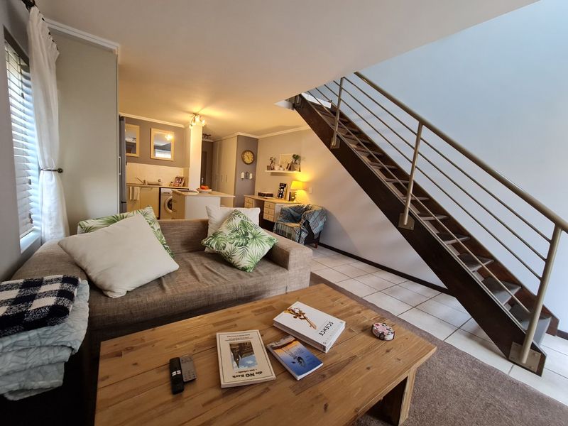 Step into Something Truly Exceptional - Sophisticated Urban Sanctuary in The Matrix - Photo 10