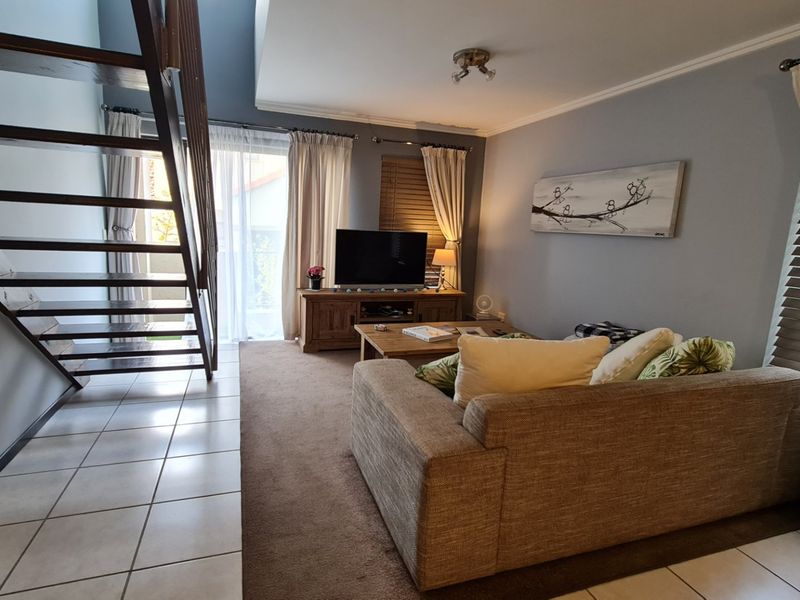 Step into Something Truly Exceptional - Sophisticated Urban Sanctuary in The Matrix - Photo 7