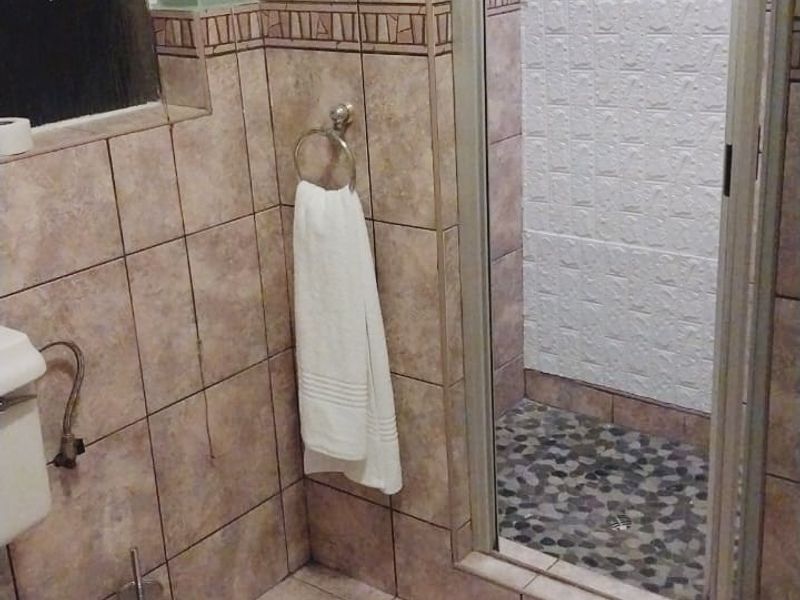 Furnished Room available to Rent for Single Person - Photo 3