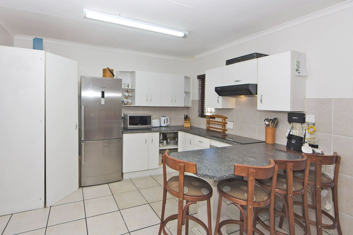 Simplicity meets Practicality  - Photo 4