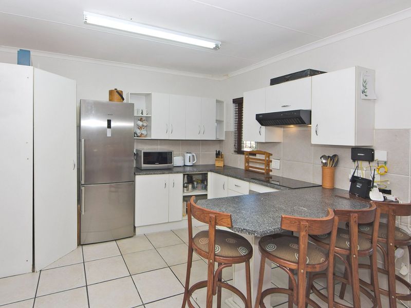 Simplicity meets Practicality  - Photo 4