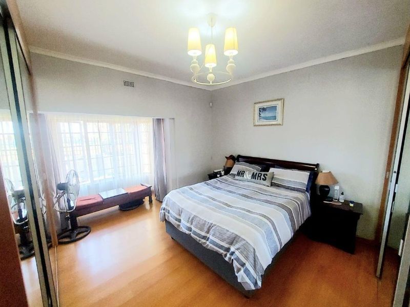 Lovely 4 Bedroom, 3 Bathroom Home, Staff Rooms, No Work Required. - Photo 9