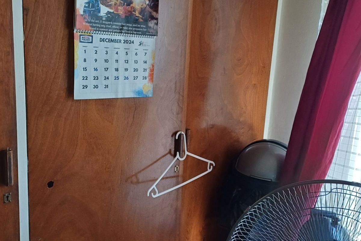 Low Maintenance Corner Property for Sale in Impala Park – Ideal for Home or Business Use - Photo 3