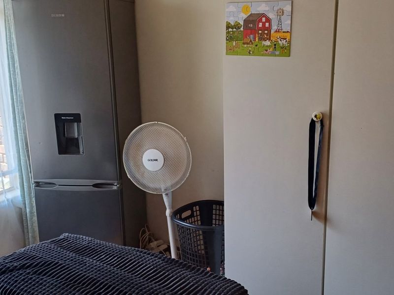 Low Maintenance Corner Property for Sale in Impala Park – Ideal for Home or Business Use - Photo 6