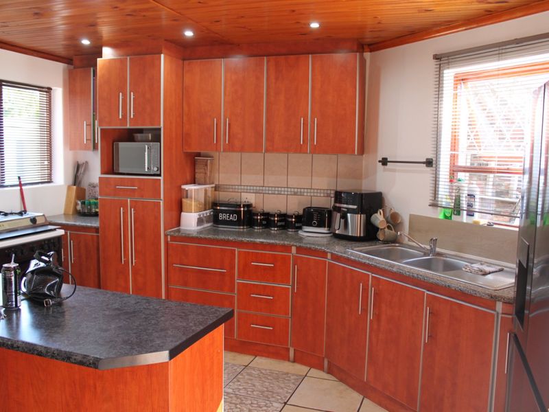 Gorgeous facebrick Betheldorp Home for sale - Photo 10