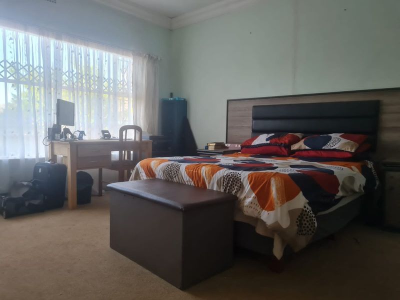 Charming Family Retreat with Scenic Views in Adamayview, Klerksdorp - Photo 10