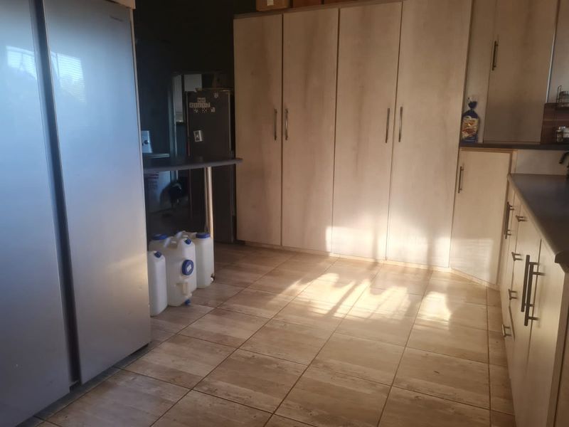 Charming Family Retreat with Scenic Views in Adamayview, Klerksdorp - Photo 7