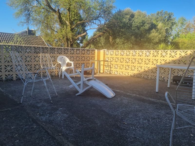 Charming Family Retreat with Scenic Views in Adamayview, Klerksdorp - Photo 2