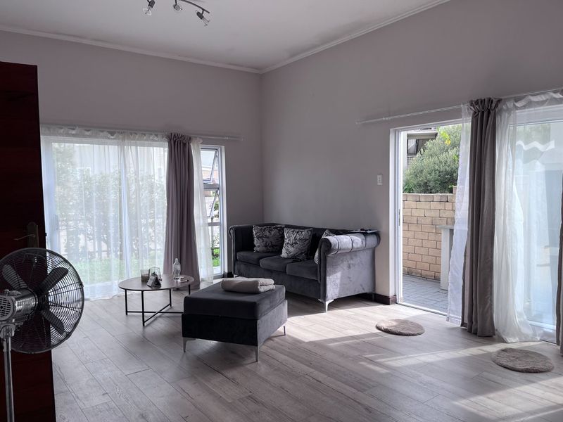 Modern 2-Bedroom Unit in Popular Riverspray Lifestyle Estate – Ideal Starter Home! - Photo 2