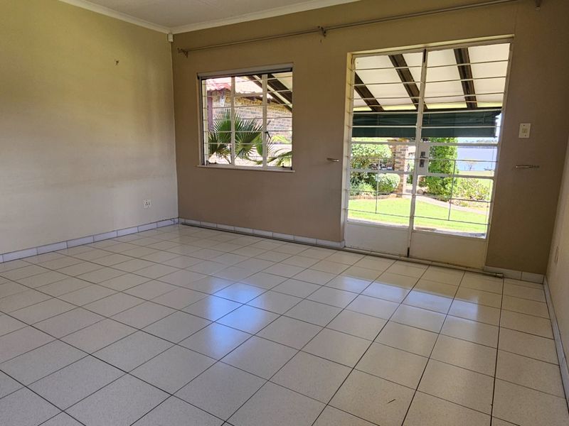 3 Bedroom Holiday Home with Waterfront View - Photo 2