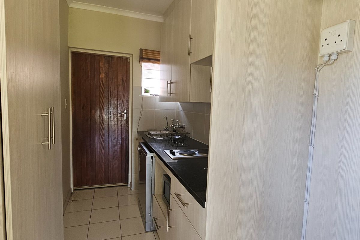 3 Bedroom Holiday Home with Waterfront View - Photo 4