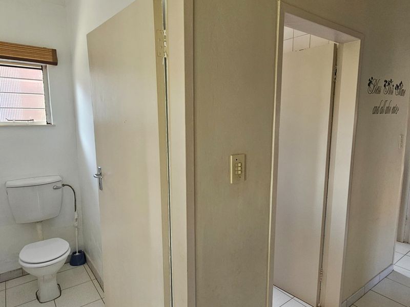 3 Bedroom Holiday Home with Waterfront View - Photo 9