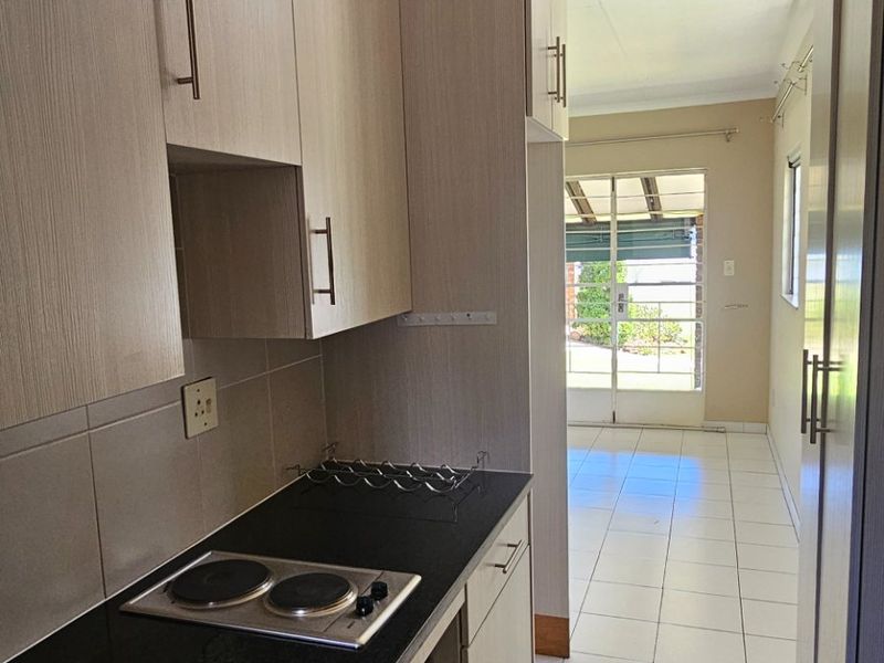 3 Bedroom Holiday Home with Waterfront View - Photo 7