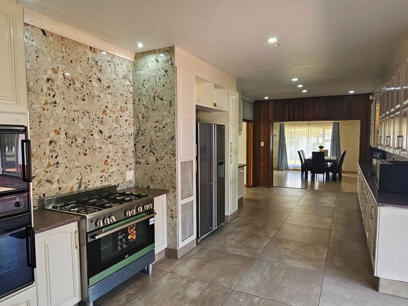 Top Location! Family Home with Income Potential - Photo 5