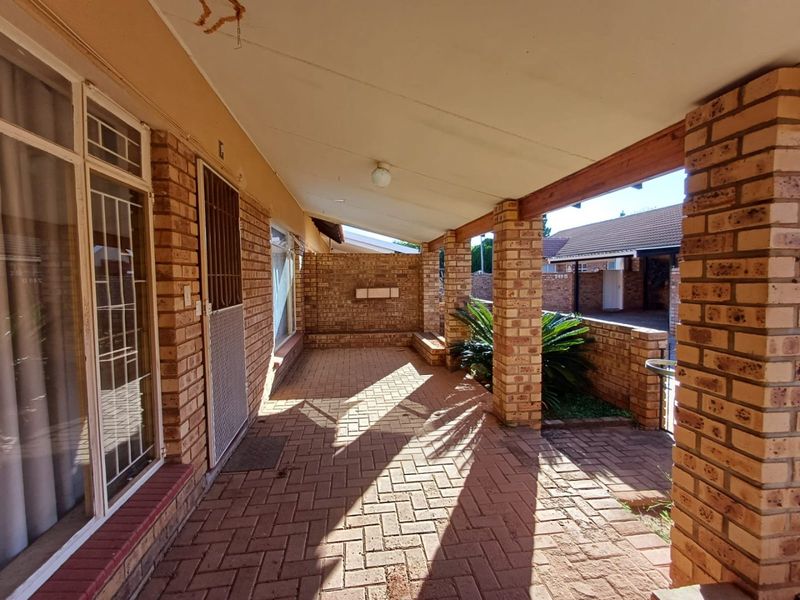 2-Bedroom Townhouse for Sale in Prime Stilfontein Ext 4 Location - Photo 3