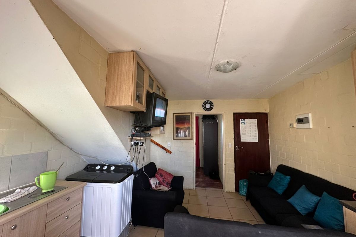 Charming 2 Bedroom House For sale in Fountain Head       EXCLUSIVE SOLE MANDATE!!!!!!! - Photo 5