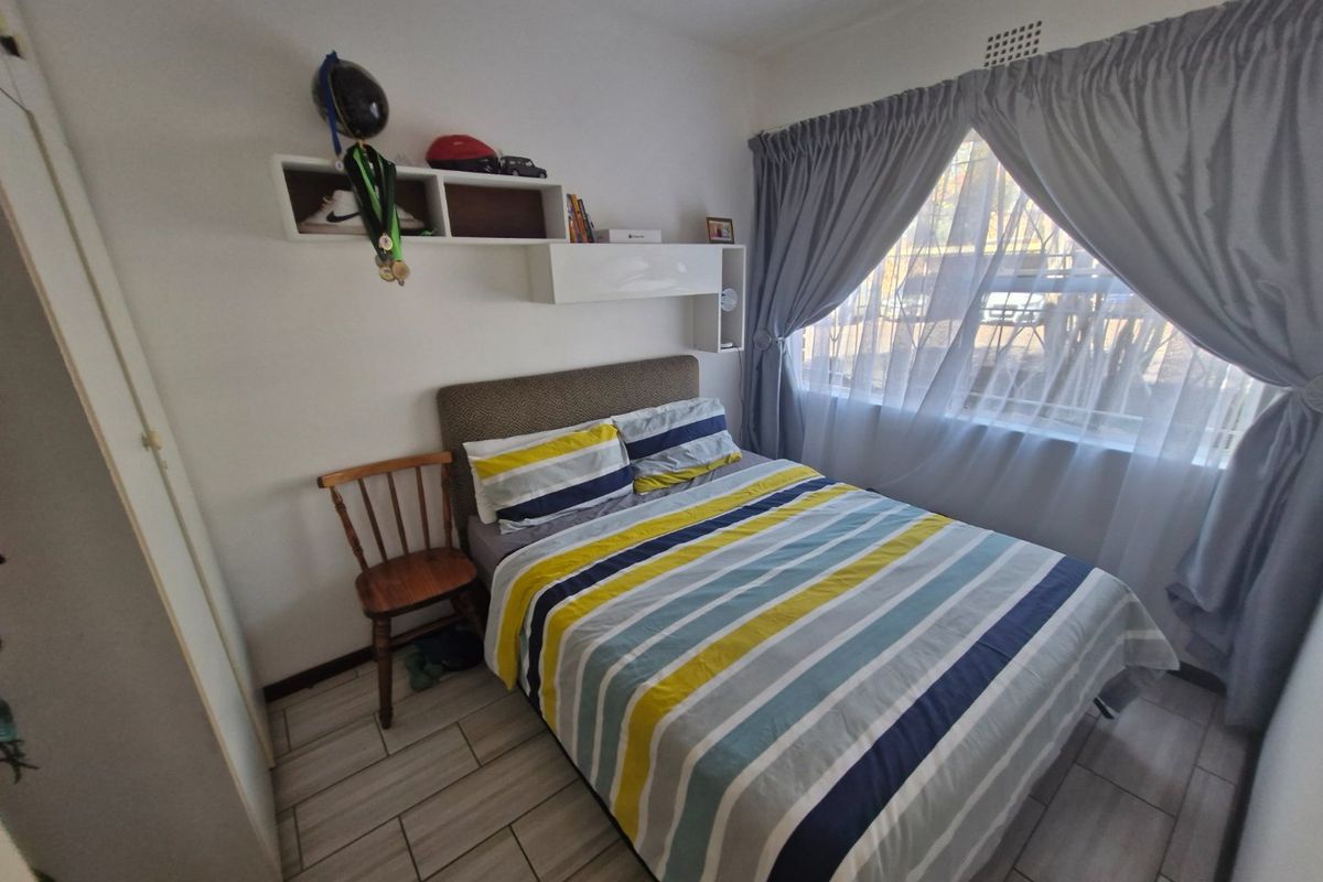 2 Bedroom 1 Bathroom  ,  Stunning  Nice North-Facing Downstairs Townhouse With Communal Garden - Photo 4