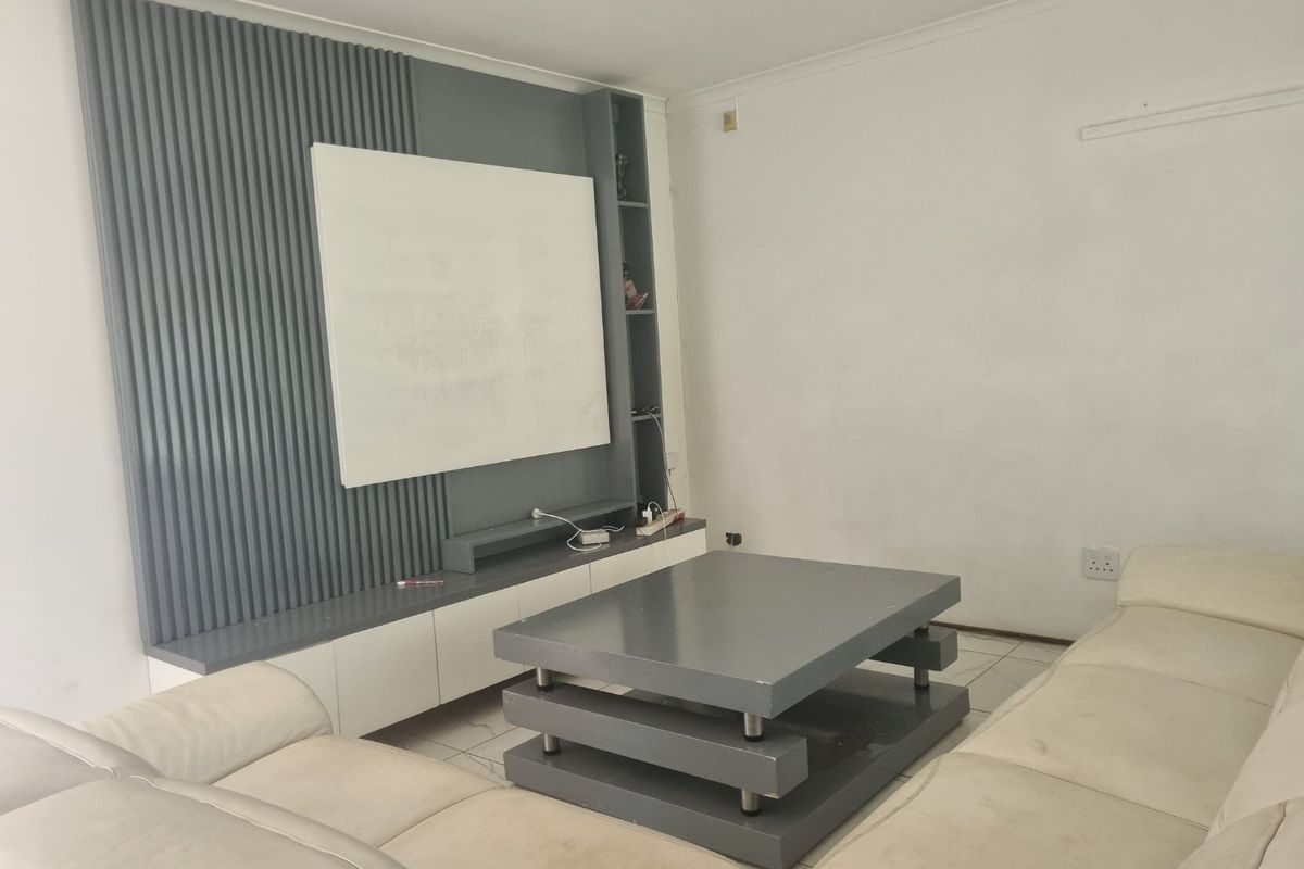 Neat & Spacious 3-Bedroom Home for Sale in Hazelmere — Room to Grow on 1176sqm Flat Land - Photo 5