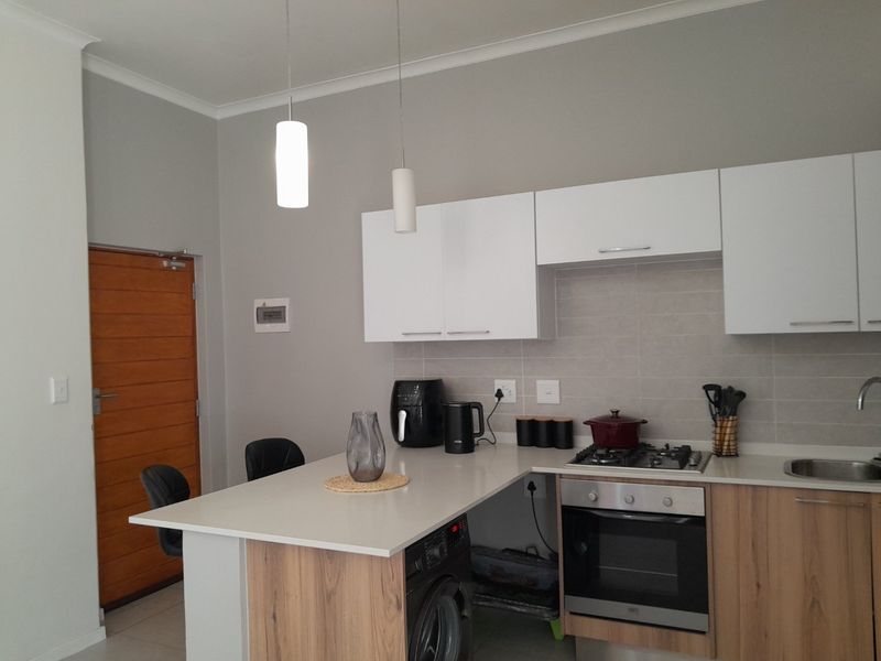 1 Bedroom Apartment For Sale in Modderfontein - Photo 4
