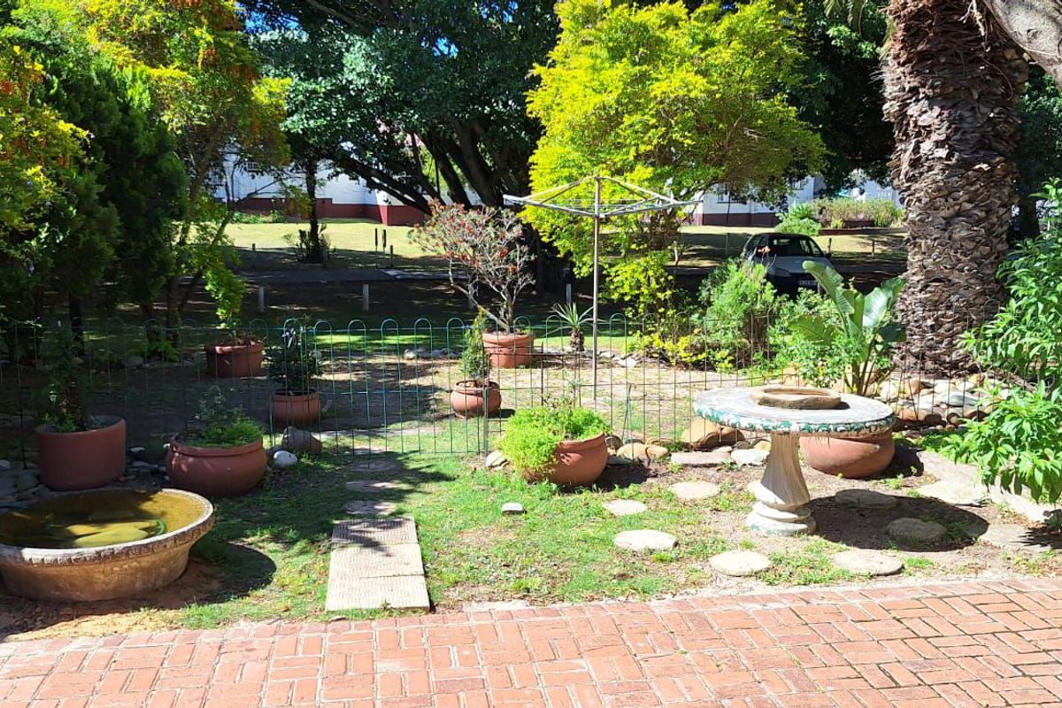 Charming 2-Bedroom Townhouse in Tranquil Aston Bay  - Photo 4