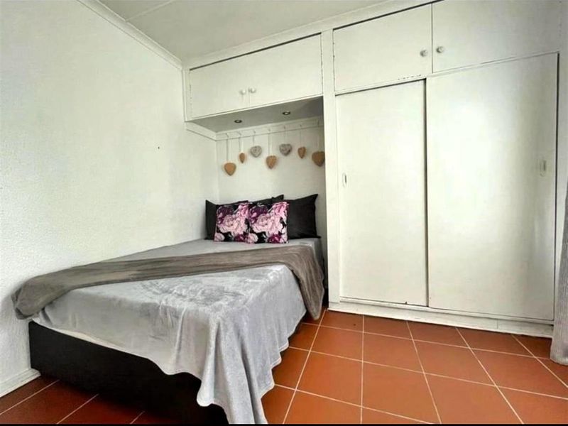 Charming 2-Bedroom Townhouse in Tranquil Aston Bay  - Photo 9