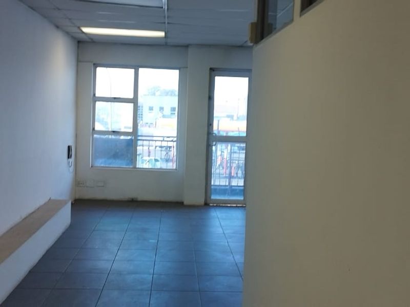 4 Offices for Rent - Photo 2