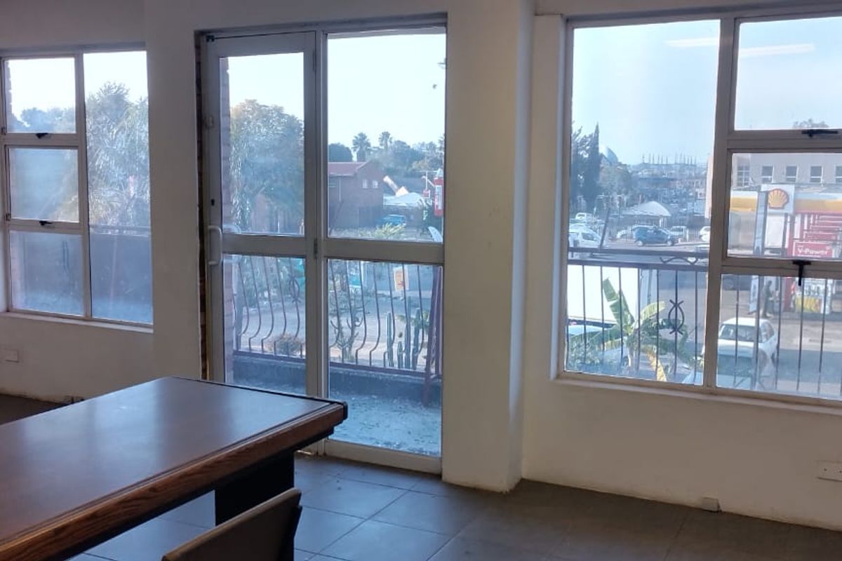 4 Offices for Rent - Photo 4