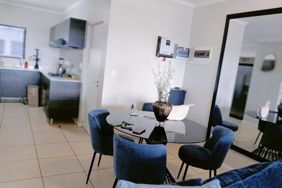 Top-Floor 2-Bed Gem with 2 Balconies & Inverter Backup - Photo 5