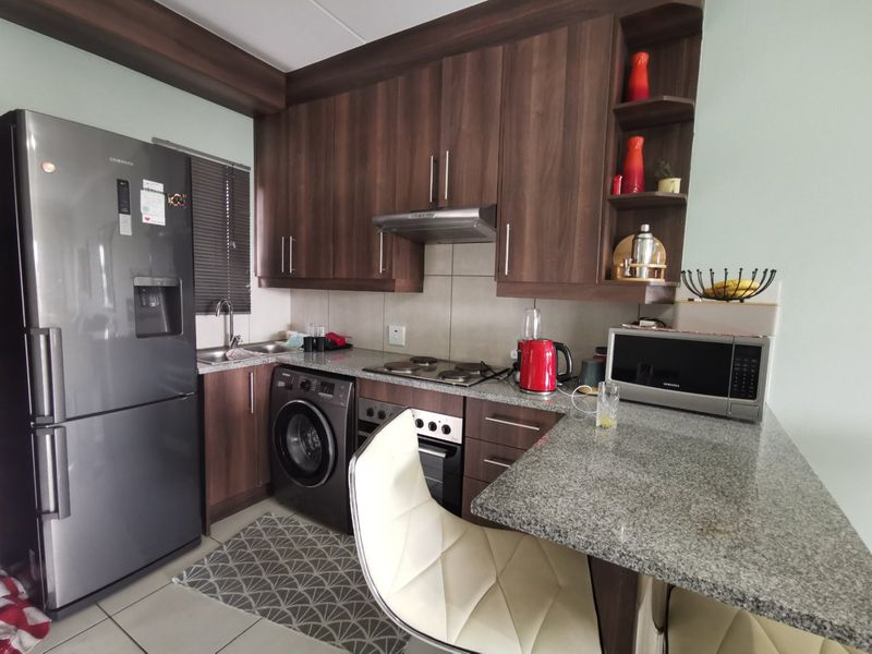 MODERN GROUND FLOOR PETS FRIENDLY DUPLEX – READY TO MOVE IN!   - Photo 8