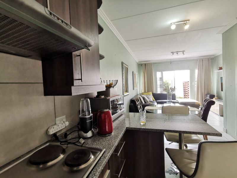 MODERN GROUND FLOOR PETS FRIENDLY DUPLEX – READY TO MOVE IN!   - Photo 9