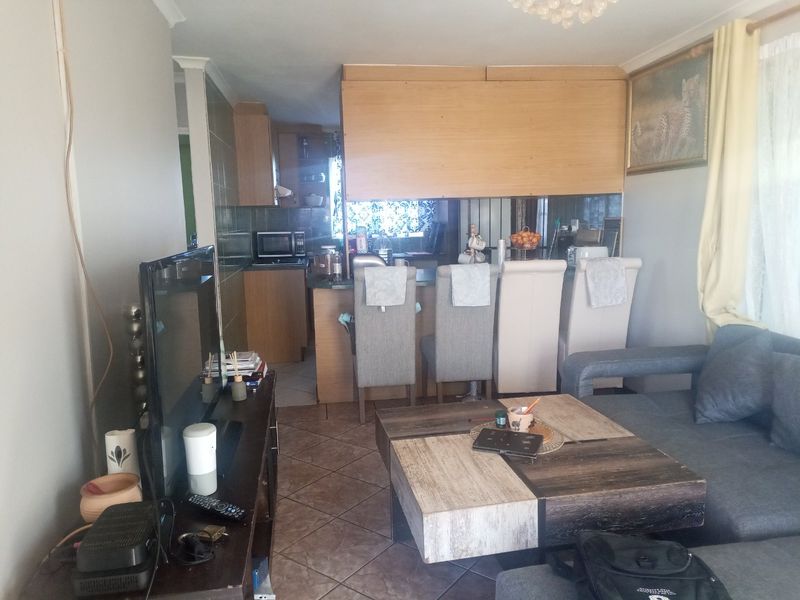 Charming 2-bedroom house for sale in Fountain Village, Blue Downs.   EXCLUSIVE SOLE MANDATE!!!!!!!!!!! - Photo 9