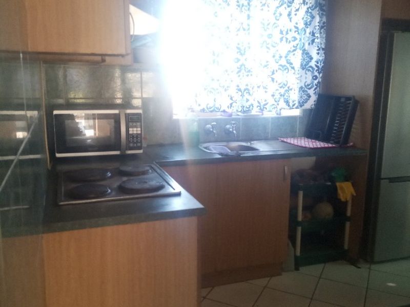 Charming 2-bedroom house for sale in Fountain Village, Blue Downs.   EXCLUSIVE SOLE MANDATE!!!!!!!!!!! - Photo 8